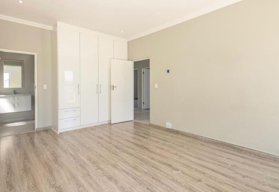 5 Bedroom Property for Sale in Sunset Beach Western Cape